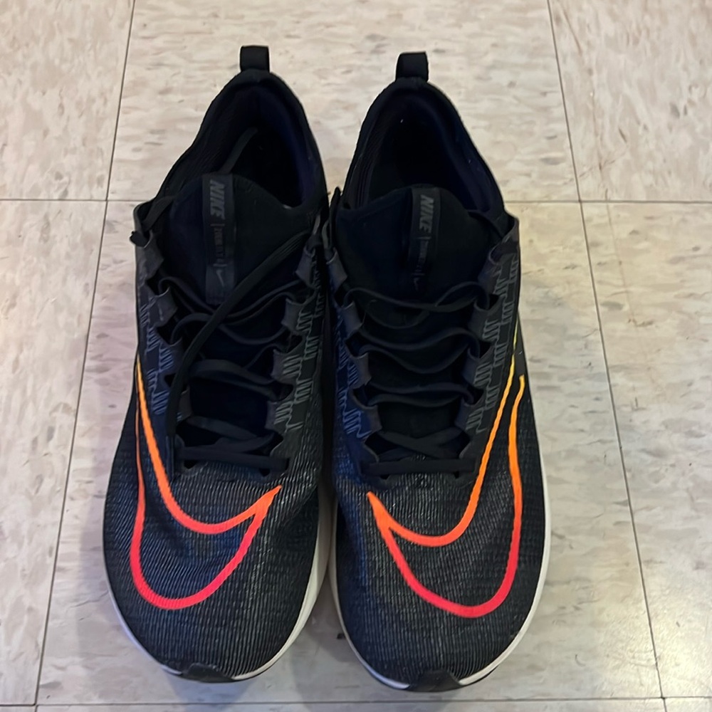 Nike Zoom Fly 4